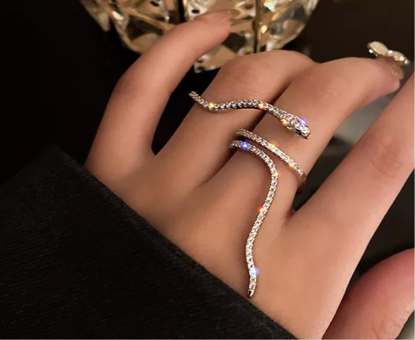 Double finger snake ring