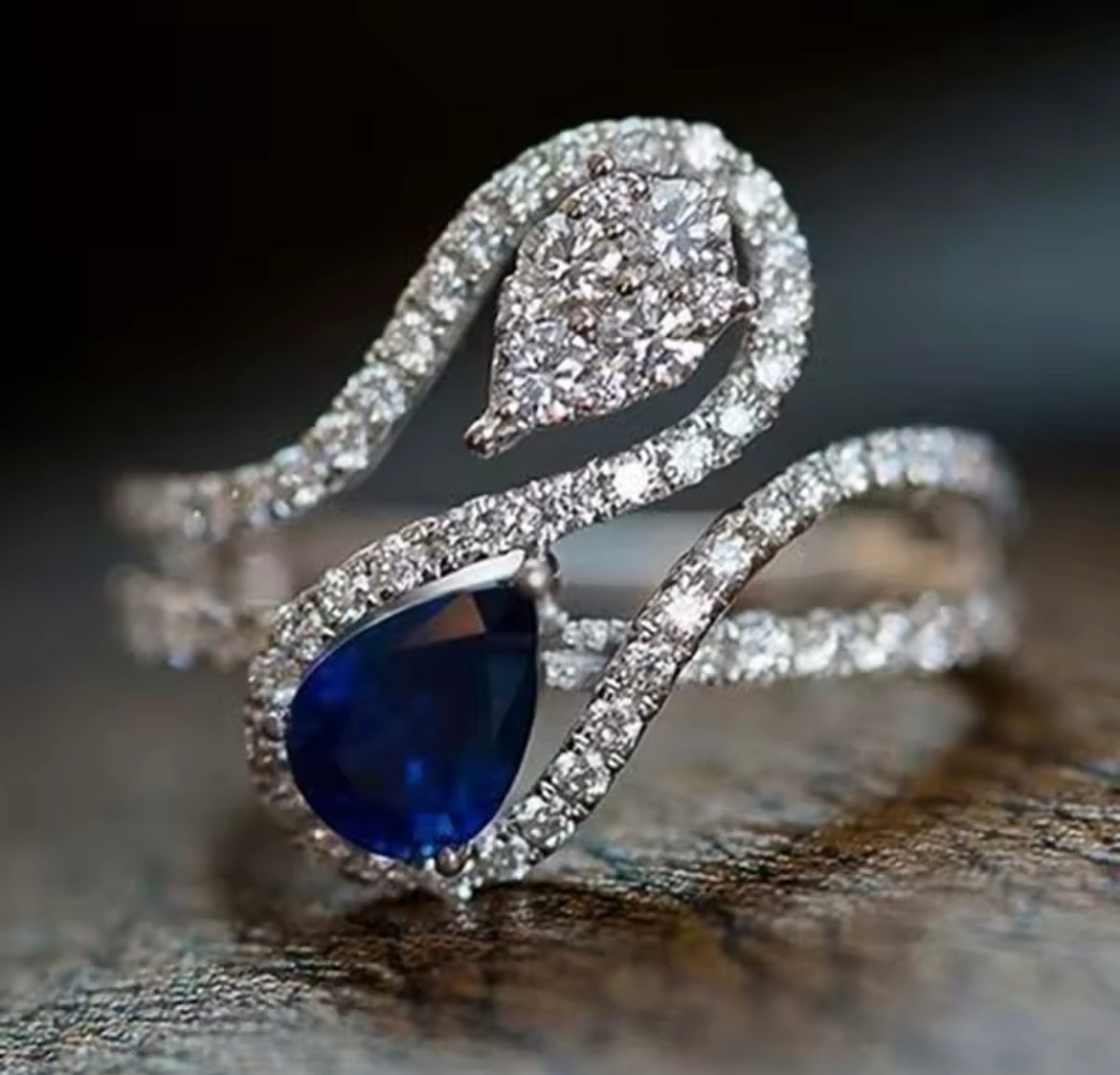 Sapphire blue ring