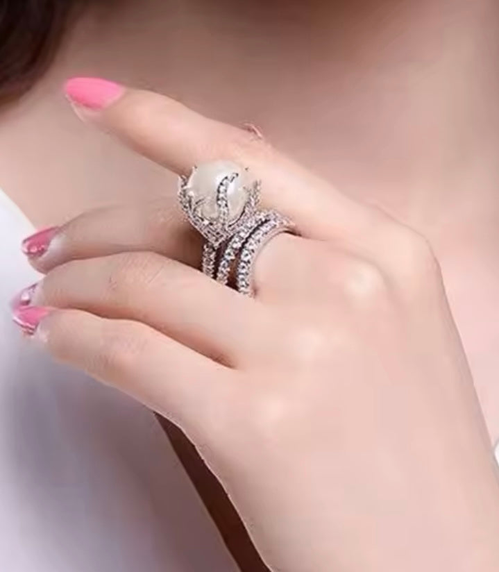 Pearl flower ring