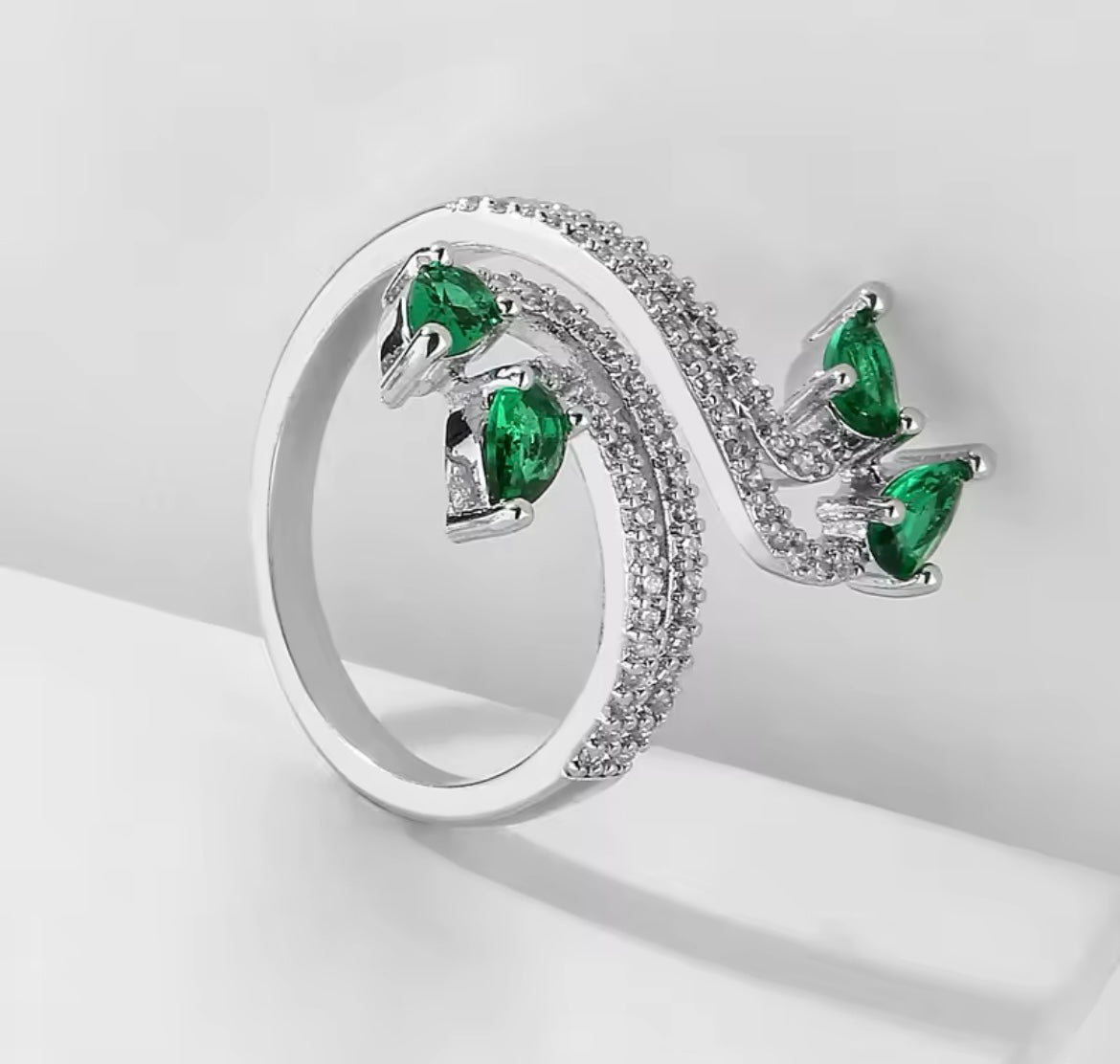 Snake emerald drop ring