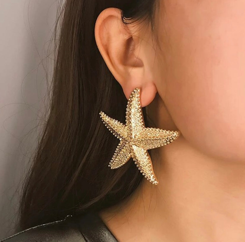 Gold starfish earrings big